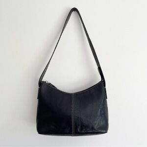 Vintage Y2K Leather Fossil Purse 90s shoulder bag crescent black solid zippered